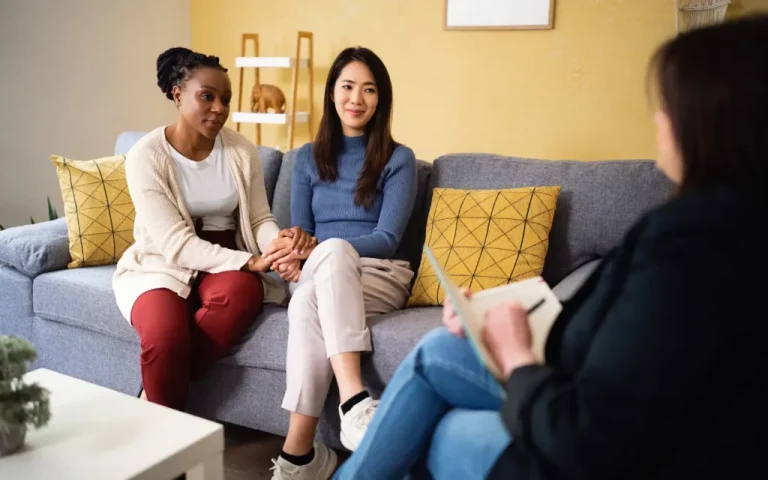 Emotional Availability vs. Vulnerability: What’s the Difference? 