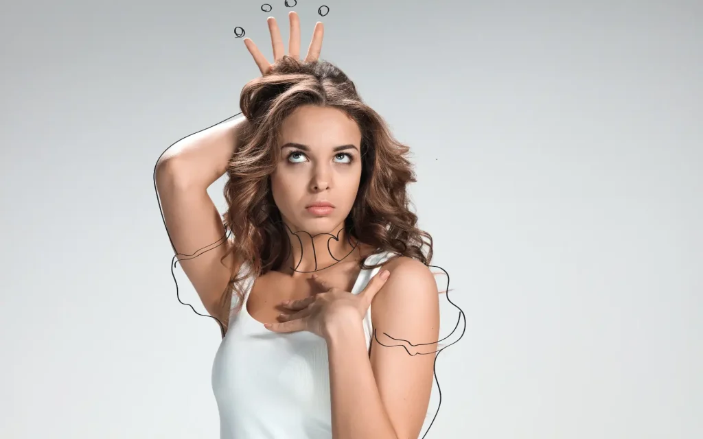 A woman with narcissism pretending to wear a royal crown, representing a narcissist considering going to couples therapy